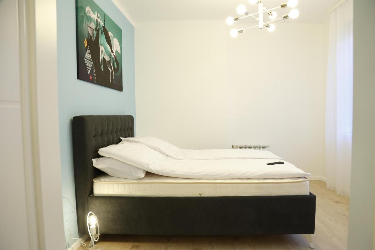 Blue And Rose Cozy - Quiet In The Best Location - Self Check-In - 5Th Floor With Elevator Sarajevo Luaran gambar