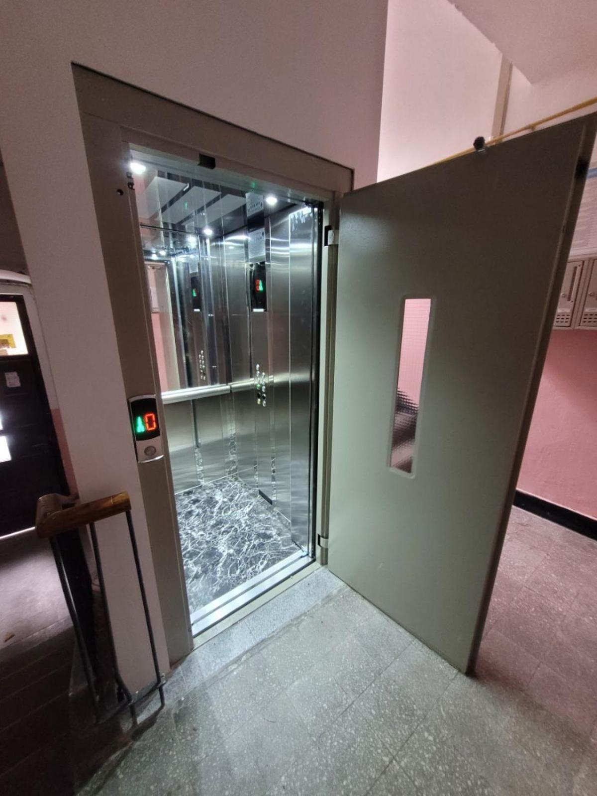 Blue And Rose Cozy - Quiet In The Best Location - Self Check-In - 5Th Floor With Elevator Sarajevo Luaran gambar